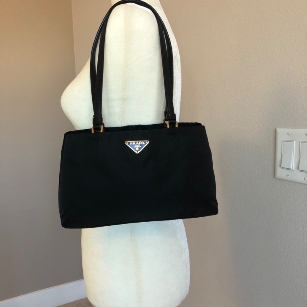 PRADA HANDBAG - Picture 2 of 7